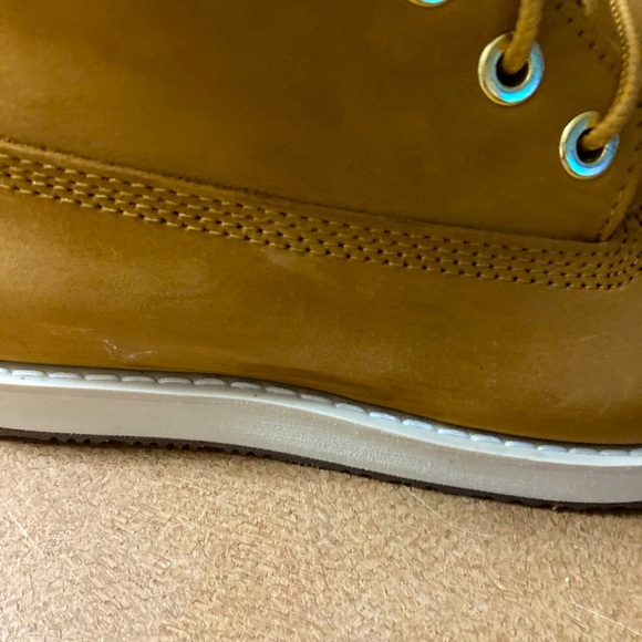 TIMBERLAND - Picture 5 of 8